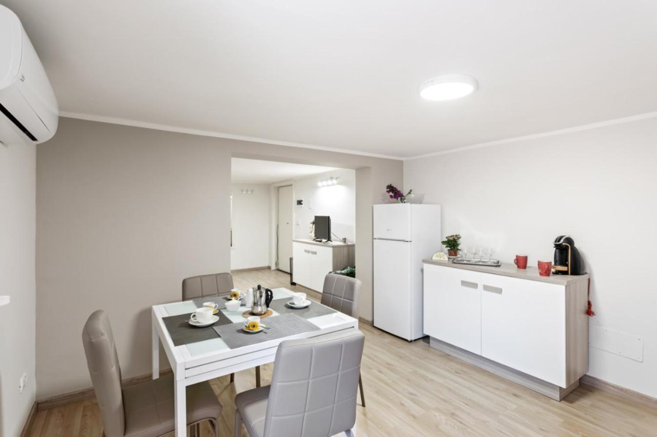 Villa Bellini Cosy Flat Catania Bagian luar foto